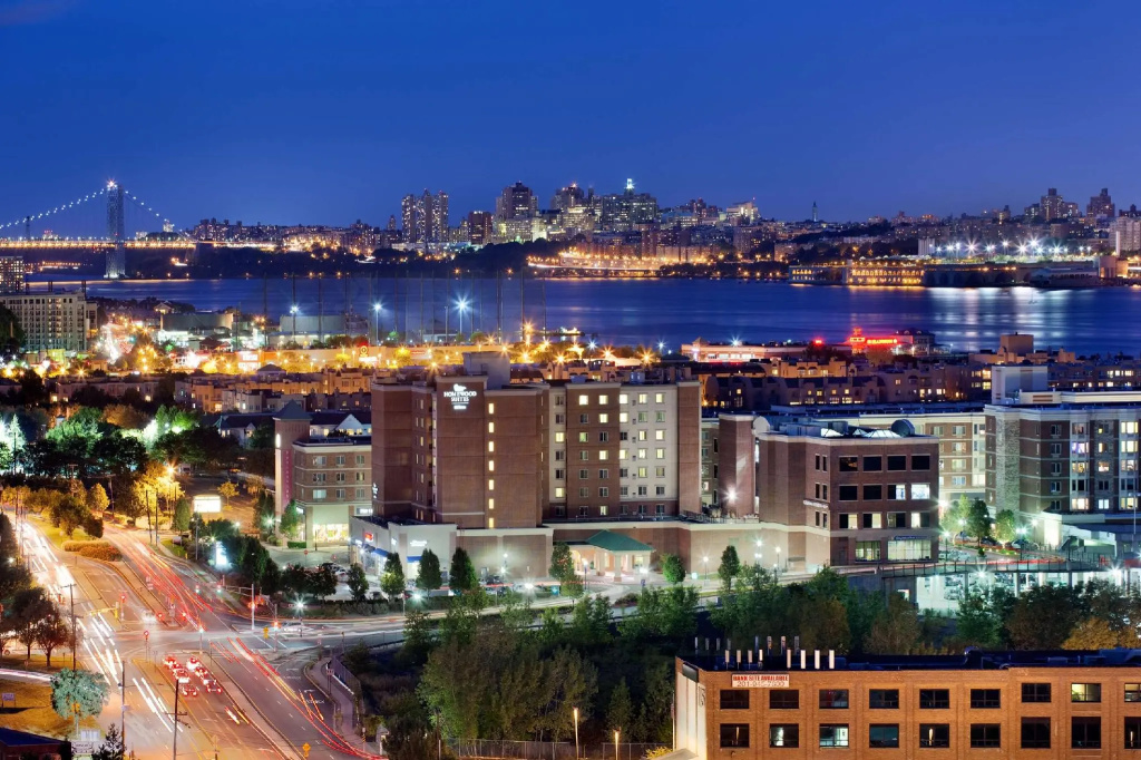 Homewood Suites by Hilton Edgewater-NYC Area