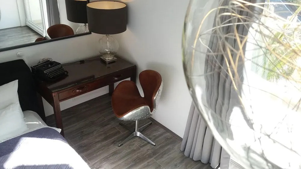 Refresh Boutique Apartments