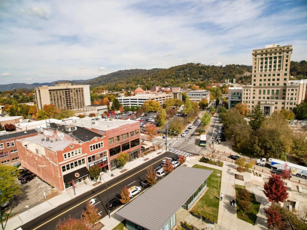 The Daily Condo 201 , Asheville