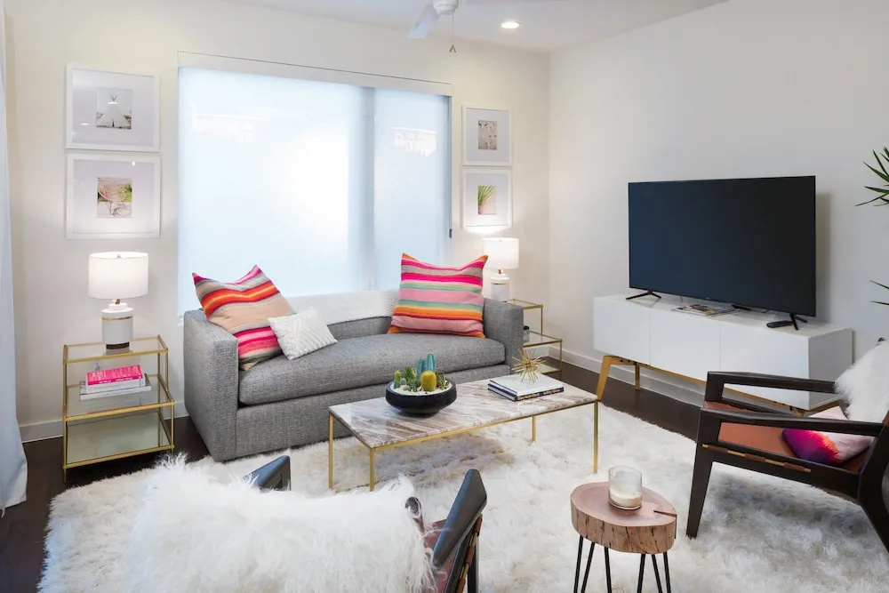 Modern 3br W/ Loft - Cozy Patio In Fenced Backyard 3 Bedroom Home