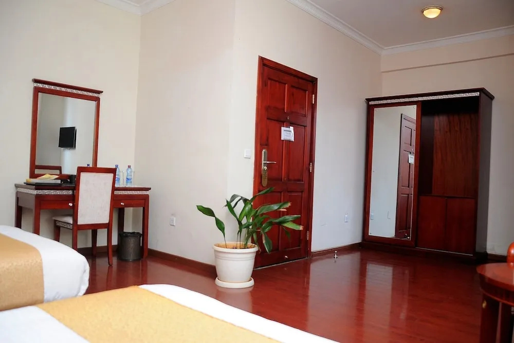 Zola International Hotel