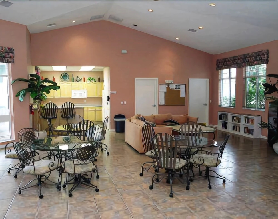4-206 Ocean Walk - 2 Br Condo