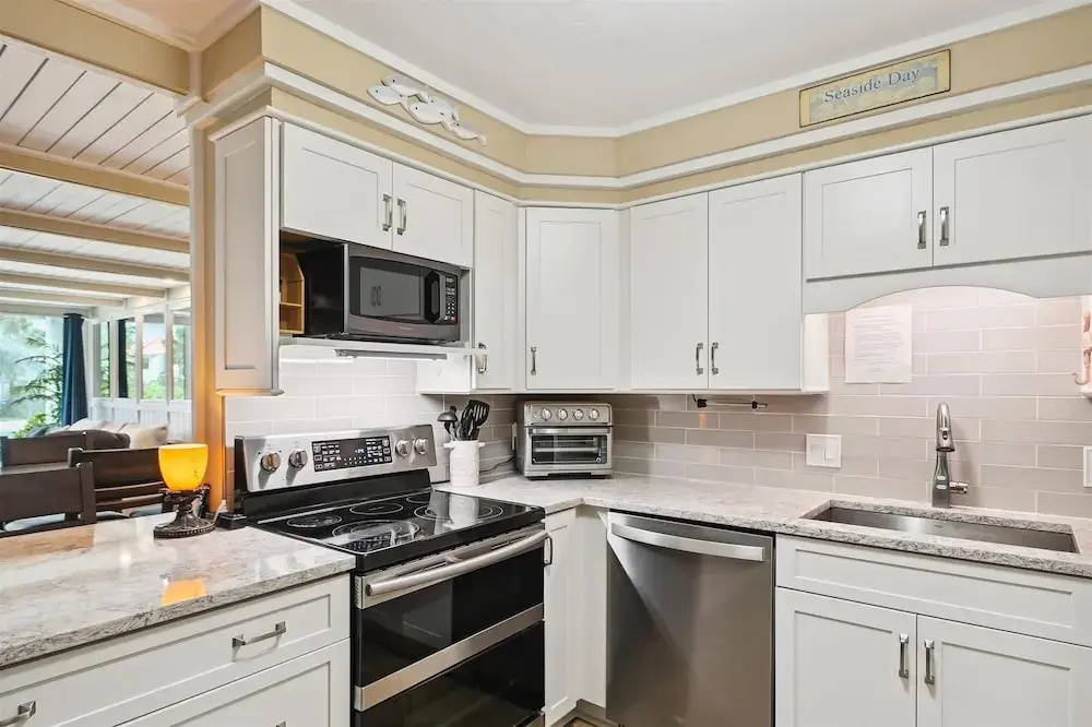 Dolphin Point 104b 2 Bedroom Condo by RedAwning