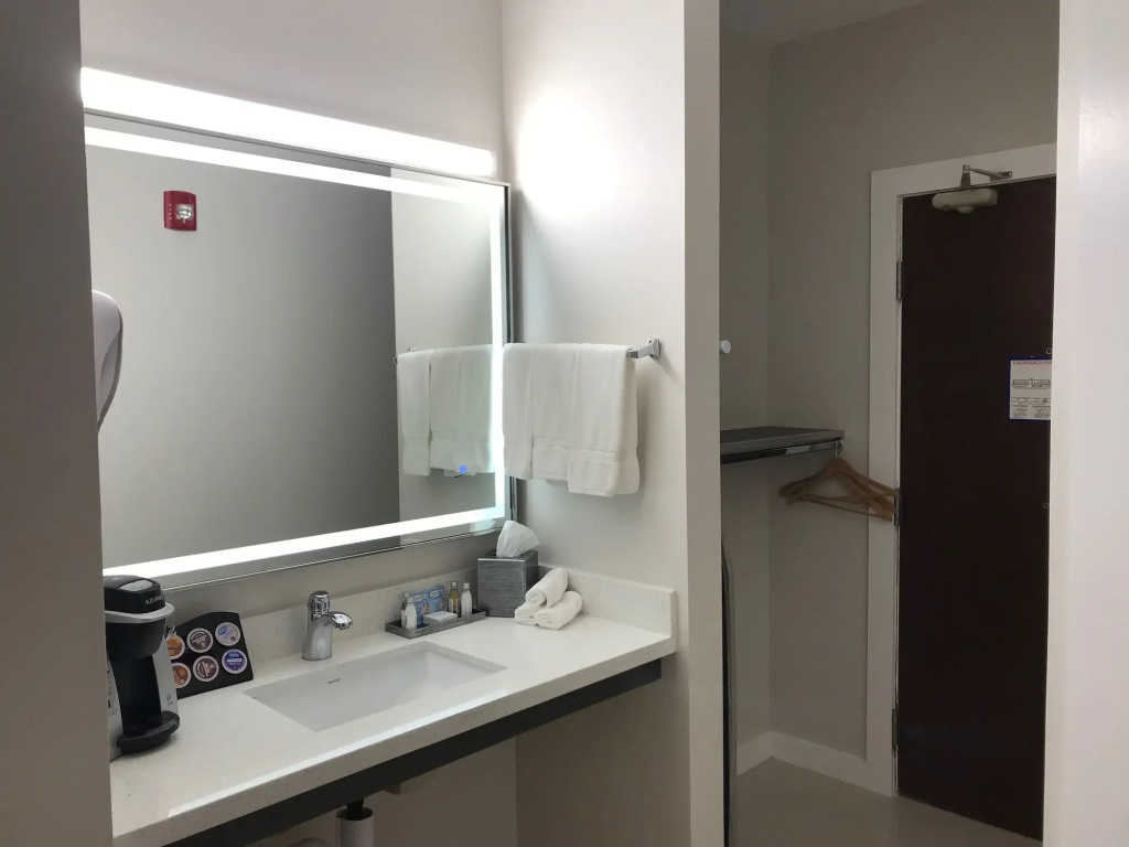 HOM Hotel Gainesville, SureStay Collection by Best Western