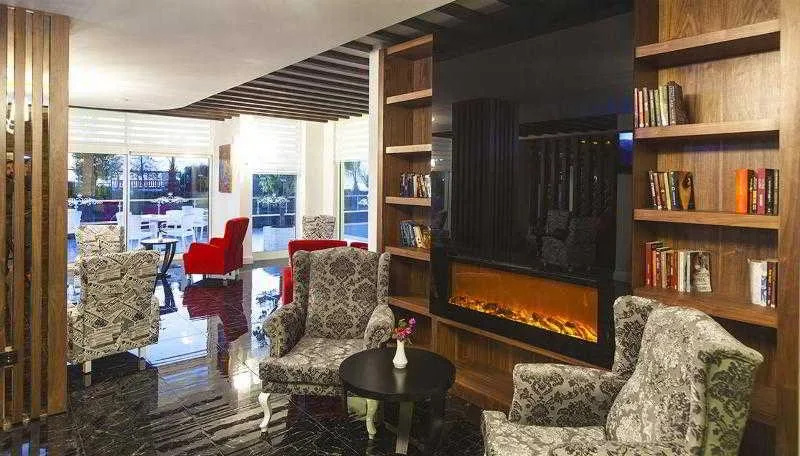 Golda Hotel
