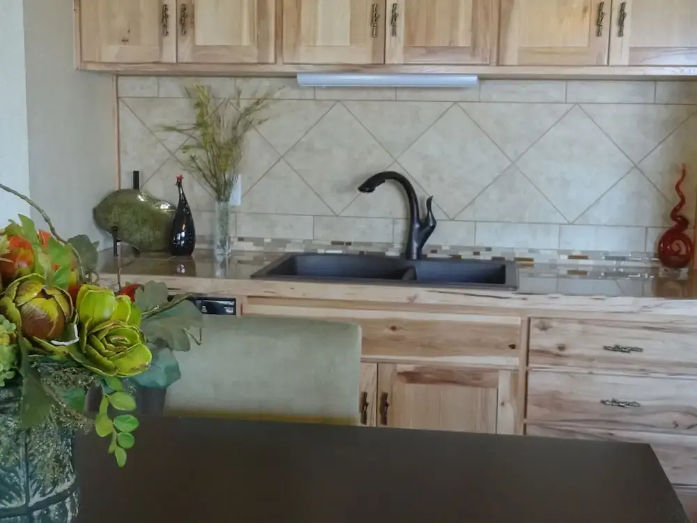 Poolside King Cabana with full kitchen, king bed, sleeper sofa and pool access, Hotel Room