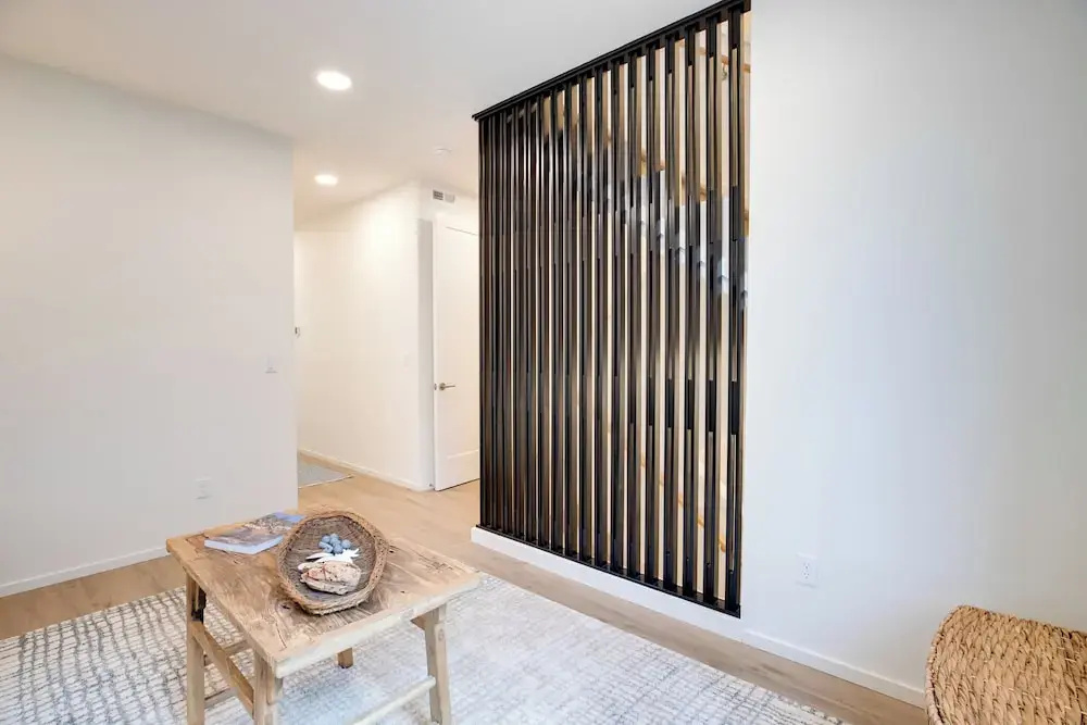 Luxe Seaside Vacation Rental: Walk Downtown!