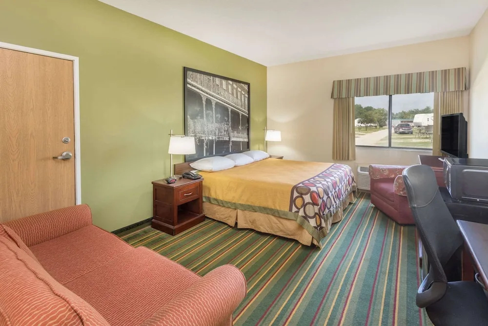 Super 8 Motel Duson Lafayette West Area