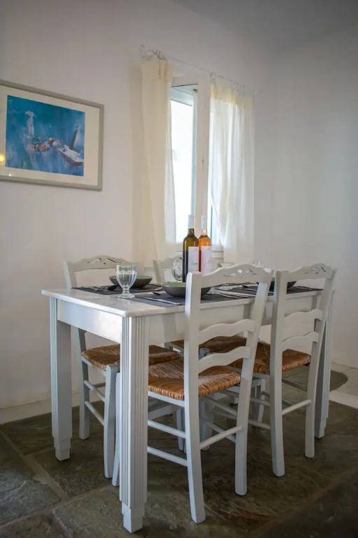 Villa 78 m2 in Agia Irini, 350 Meter to the Beach for 4 Guests With Pool Access!