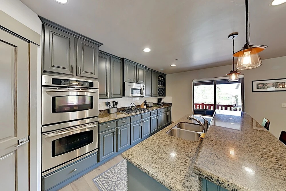 Park City Mountain Basecamp W/ Pool & Hot Tub 4 Bedroom Townhouse
