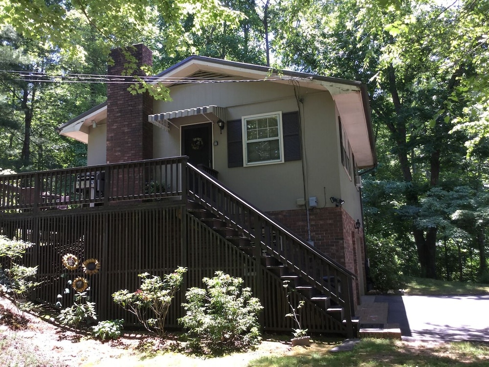 Rose Hill Country Cottage - 1 Br Cottage