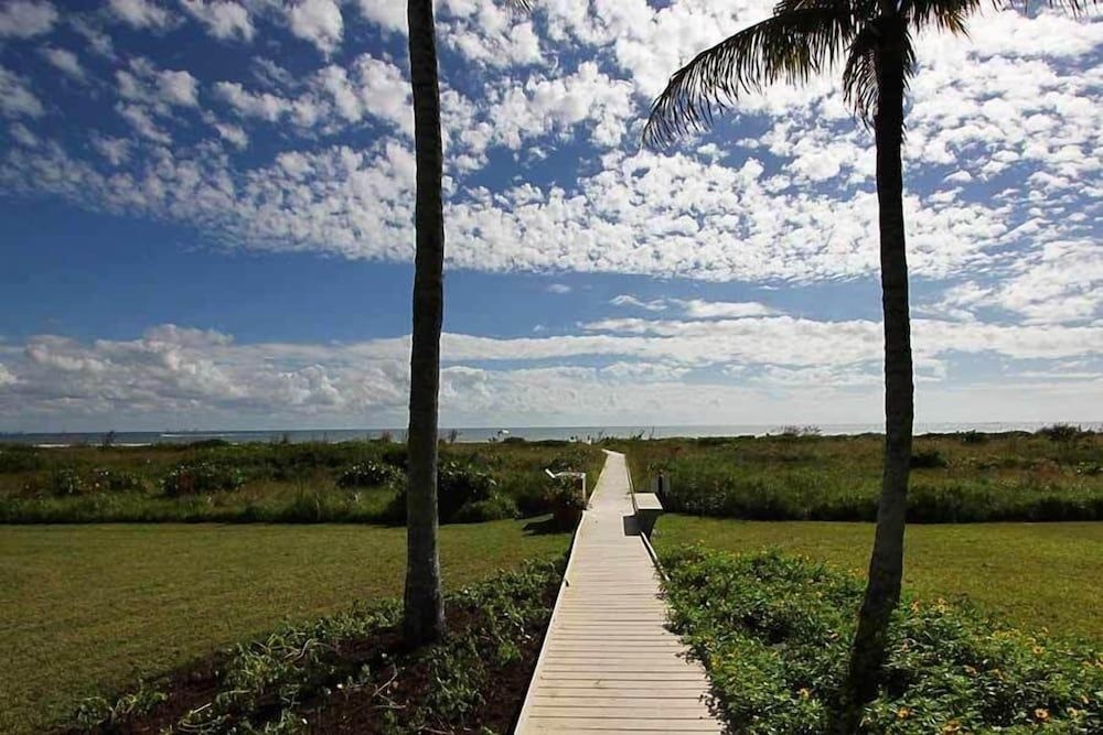 Sandalfoot Beachfront Condominium