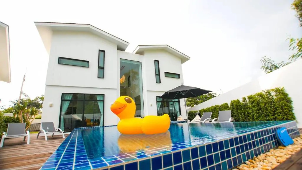 Happy Family Villa - 6 bedrooms Phuket Private Pool Villa 300 meters to the sea