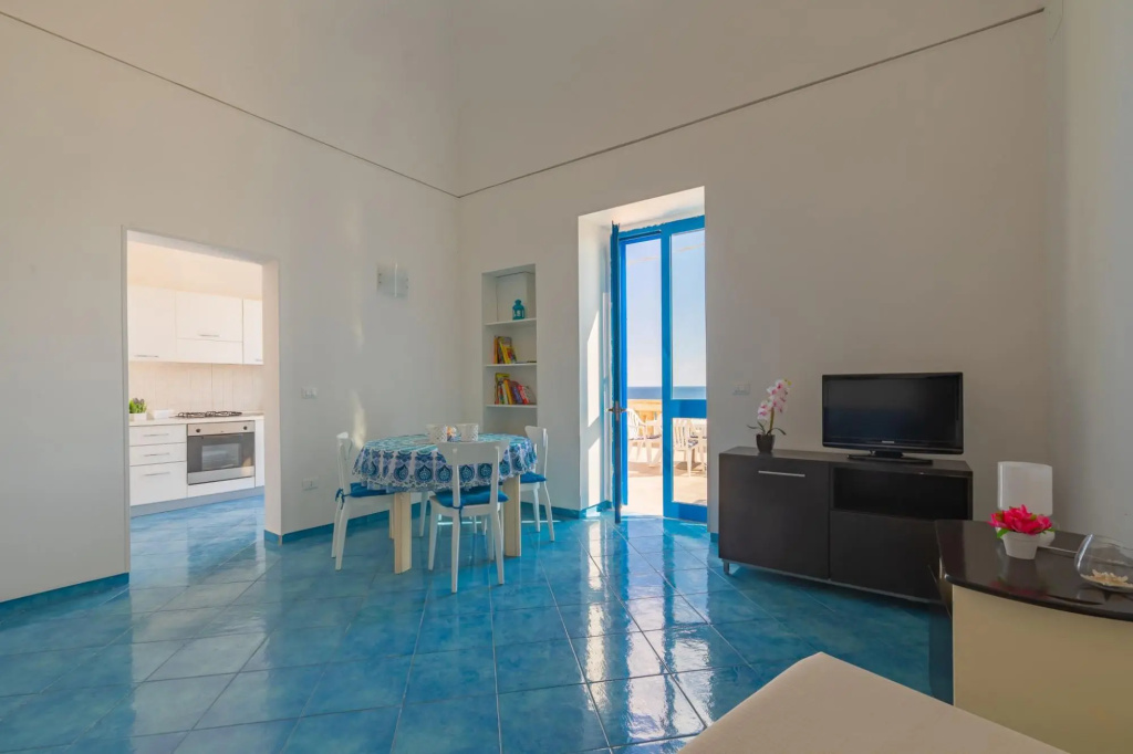 Holiday home with sea view in Castro, on the Adria-Marinè