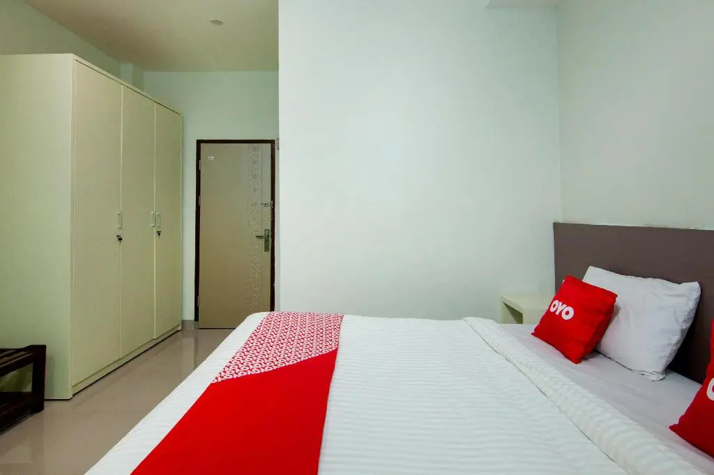 OYO 2382 Wisata Hotel