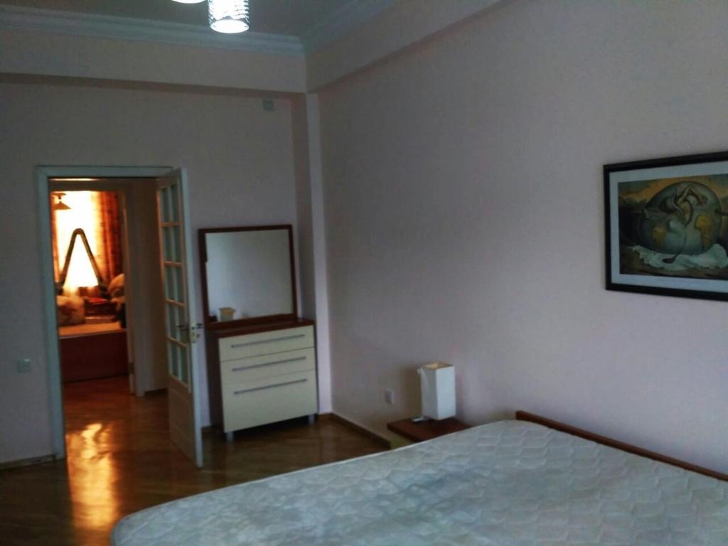 Giz Galasi Bulvar More