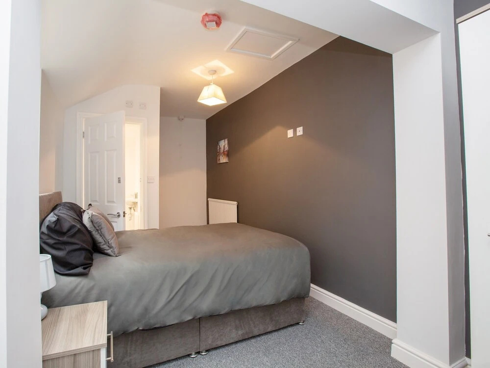 Crewe Rooms Ruskin Road