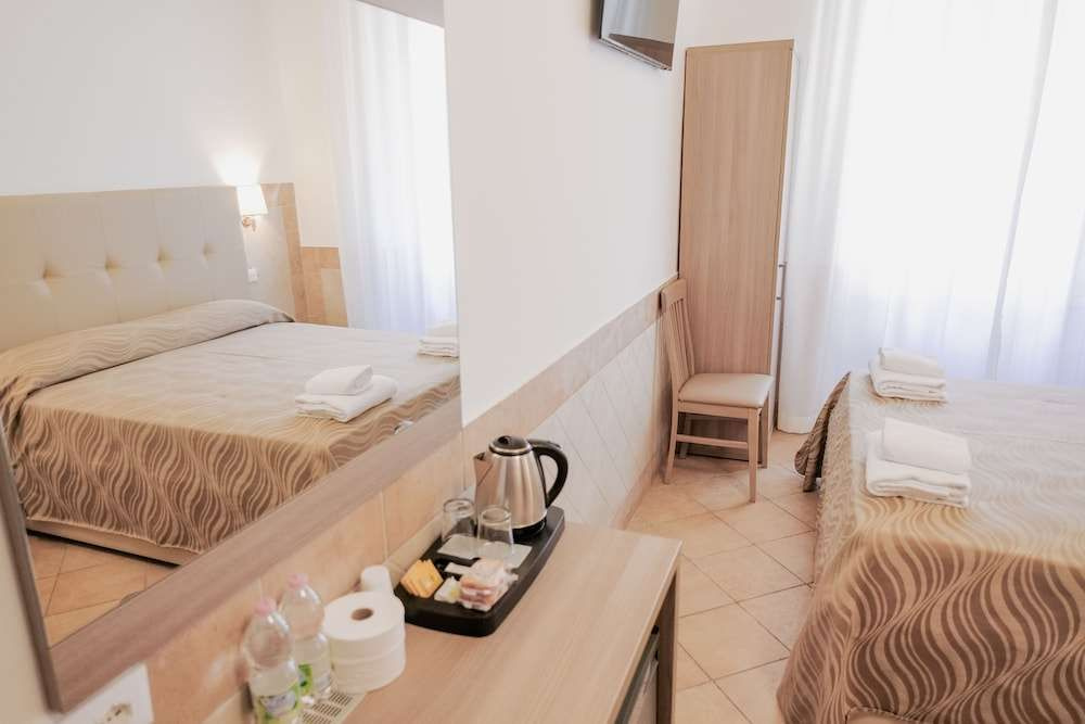 Hotel Alex Square