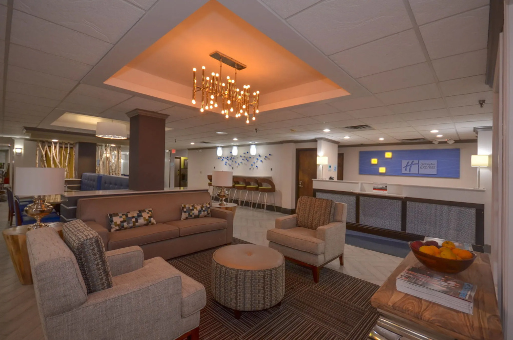 Holiday Inn Express & Suites Fayetteville University of Arkansas Area by IHG