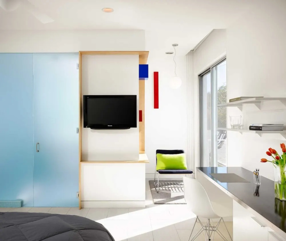 The Above Atx Modern 7 Bedroom Hotel Room