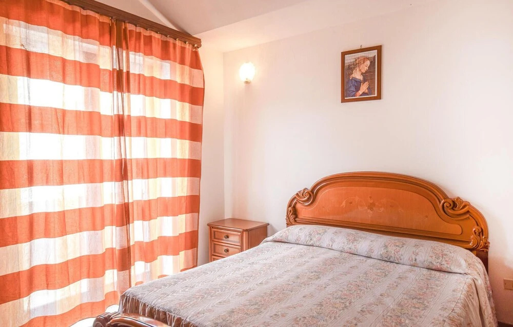 Nice Apartment in Reggio di Calabria With 2 Bedrooms and Wifi