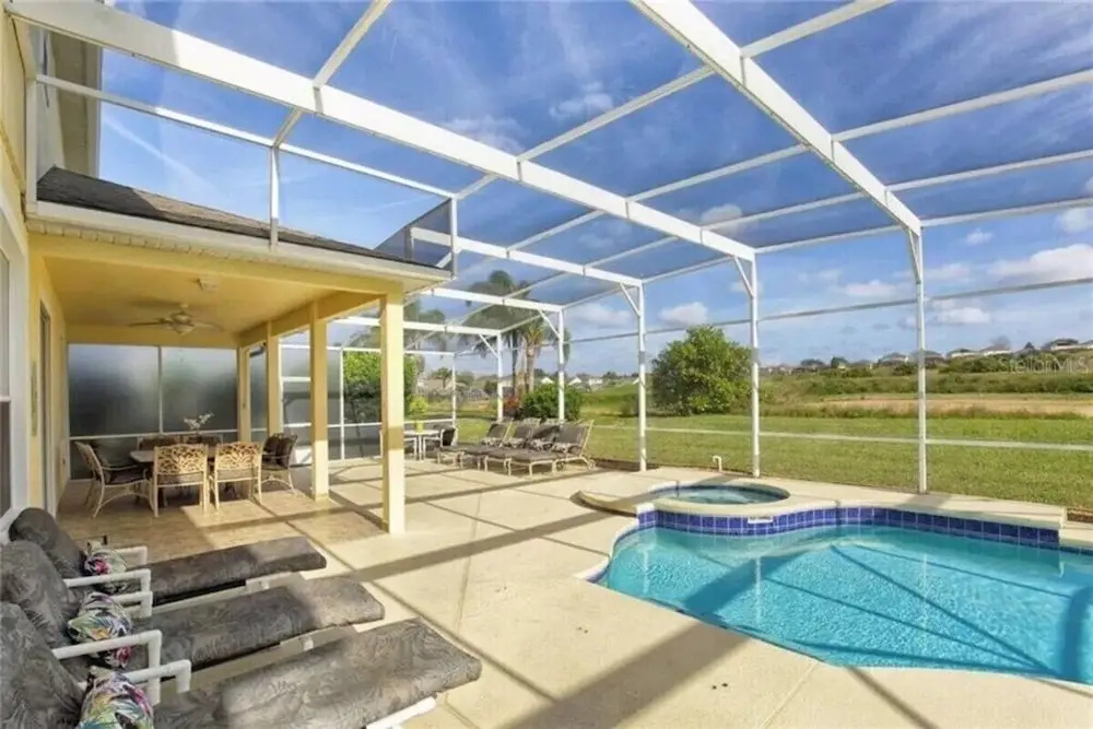 Large Villa - Close to Disney with extended patio and golf course views