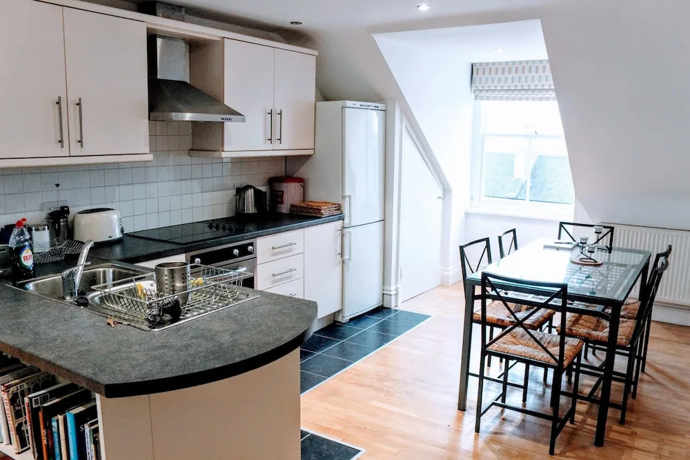 1 Bedroom Penthouse Apartment On Royal Mile