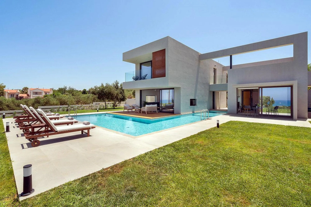 Sea View 4 Bedroom Villa With a Heated Pool