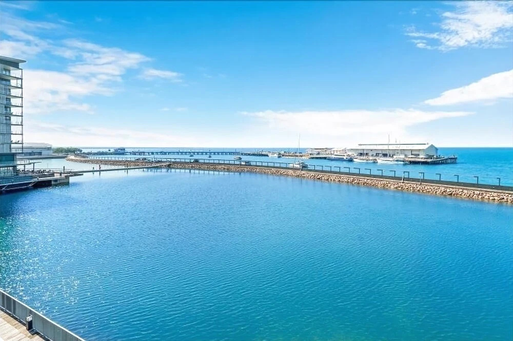 2 Bedroom Waterfront Apartment - 6206