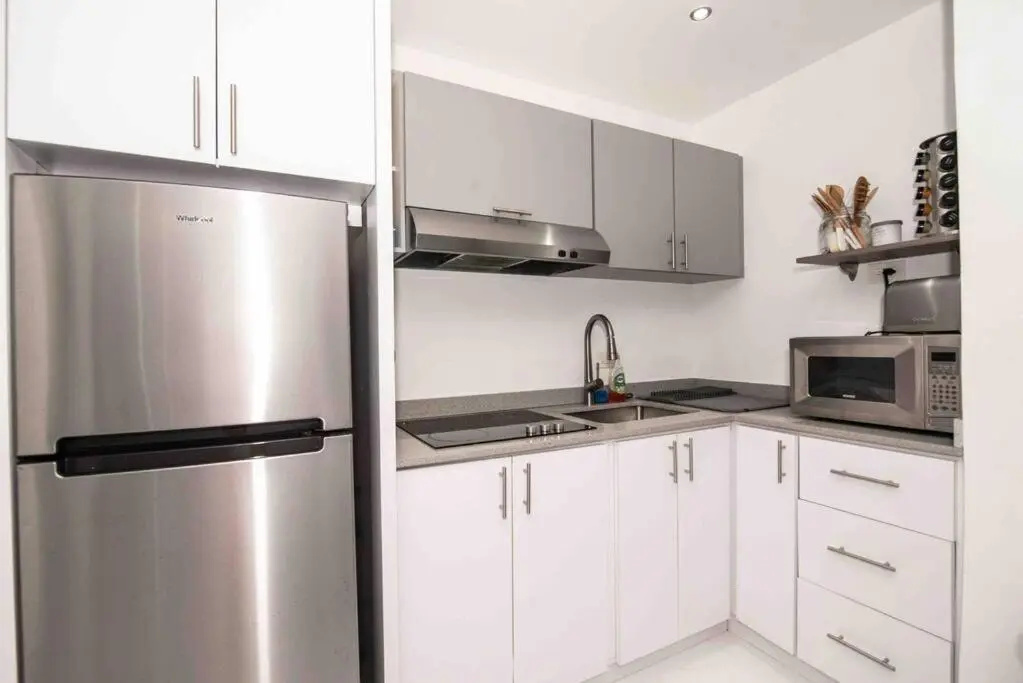 Modern 2BR with KingBed in Heart of Isla Verde Ave