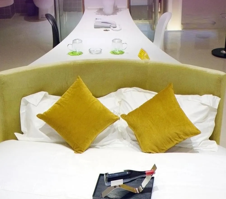 Huaqianshu Date Theme Design Hotel