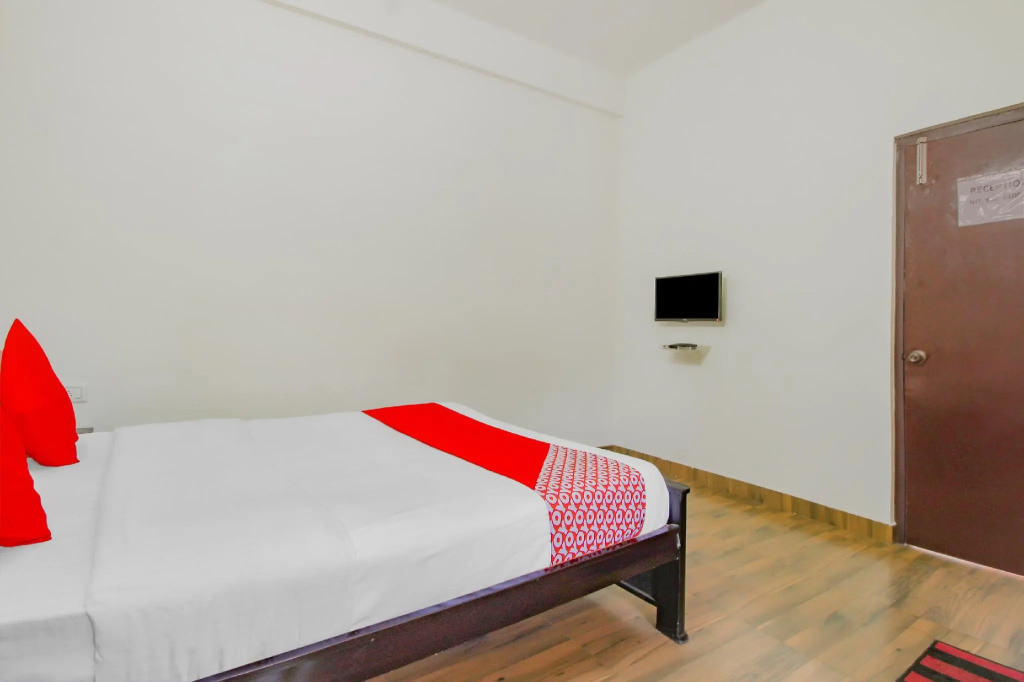 SKL Grand Rooms by OYO Rooms