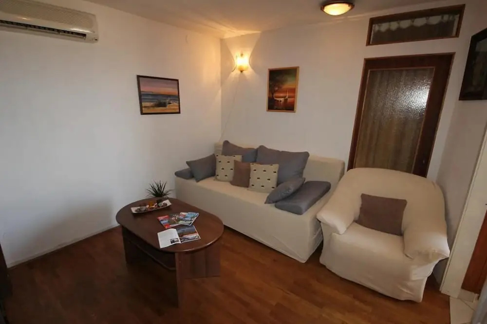Apartment Amazing Summer