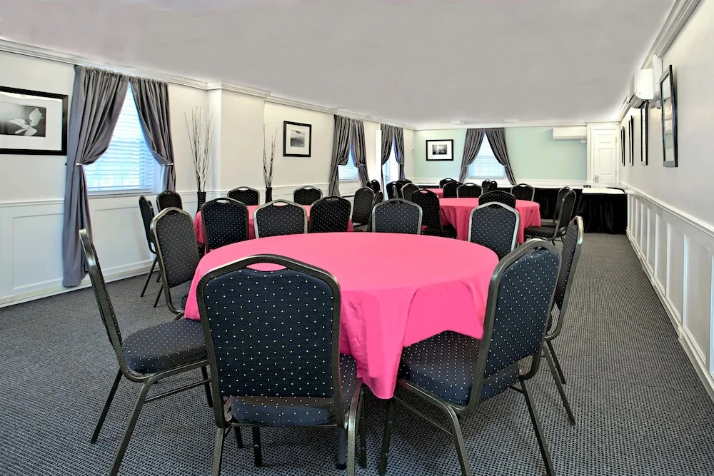 Shadyside Inn All Suites Hotel