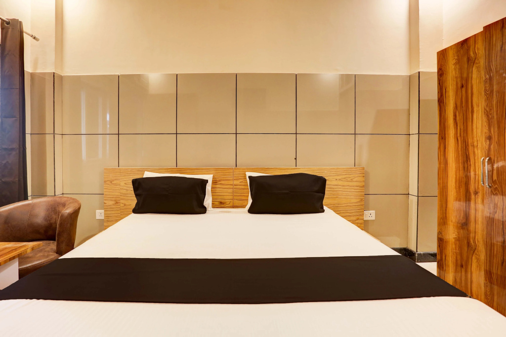 Hotel O 7