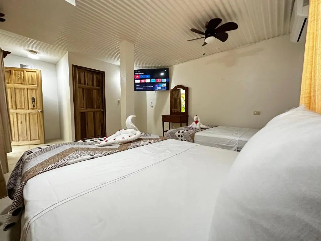 Loma Real Hot Springs Bed & Breakfast