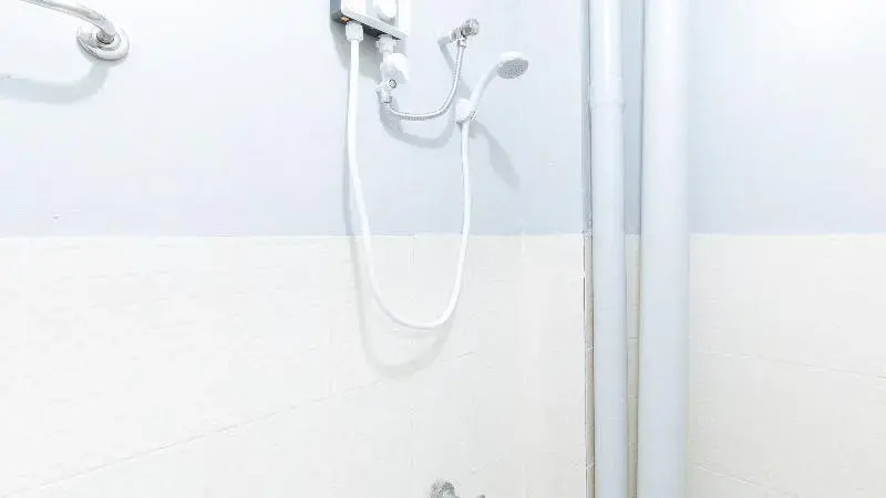 RedDoorz near Pasay Rotonda