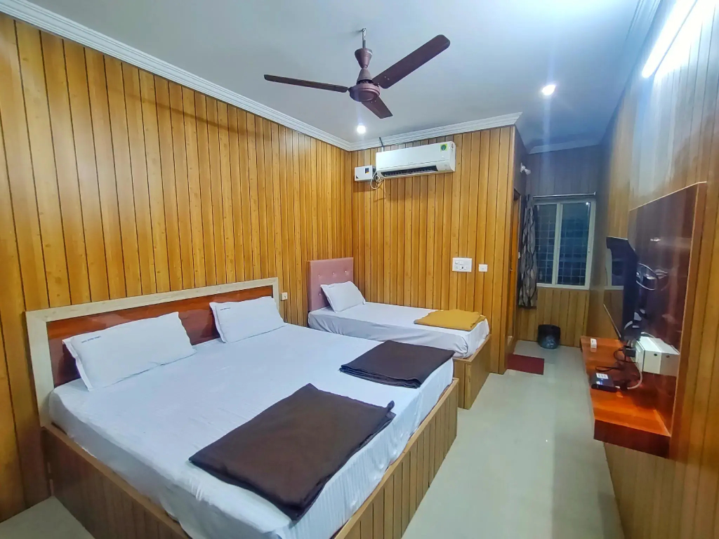 Hotel Govindh Heights