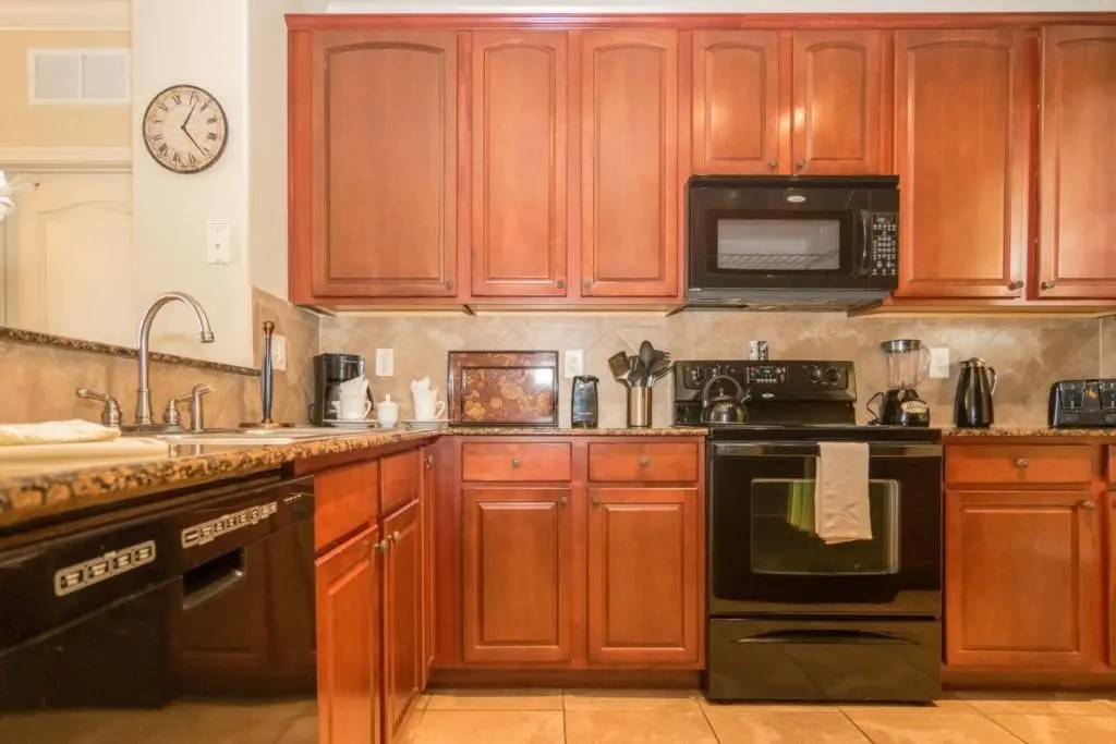 914 Charo Parkway Unit 131 3 Bedrooms, 3 Bathrooms
