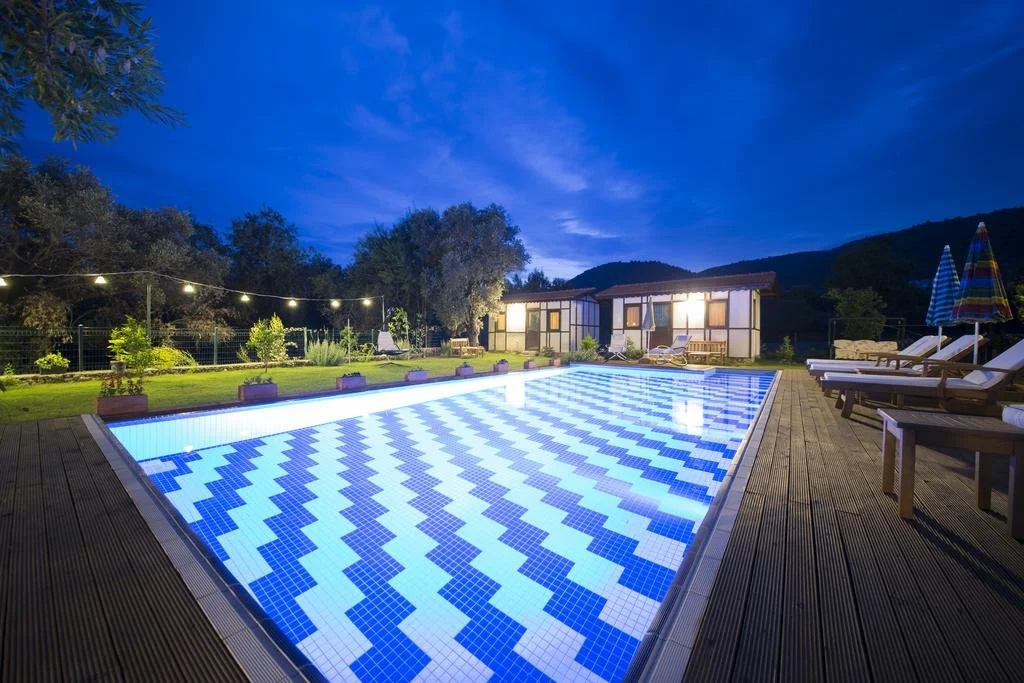 Bal Badem Bungalov