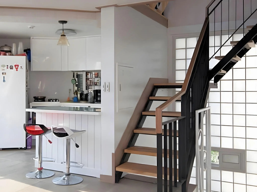 Cube Guesthouse