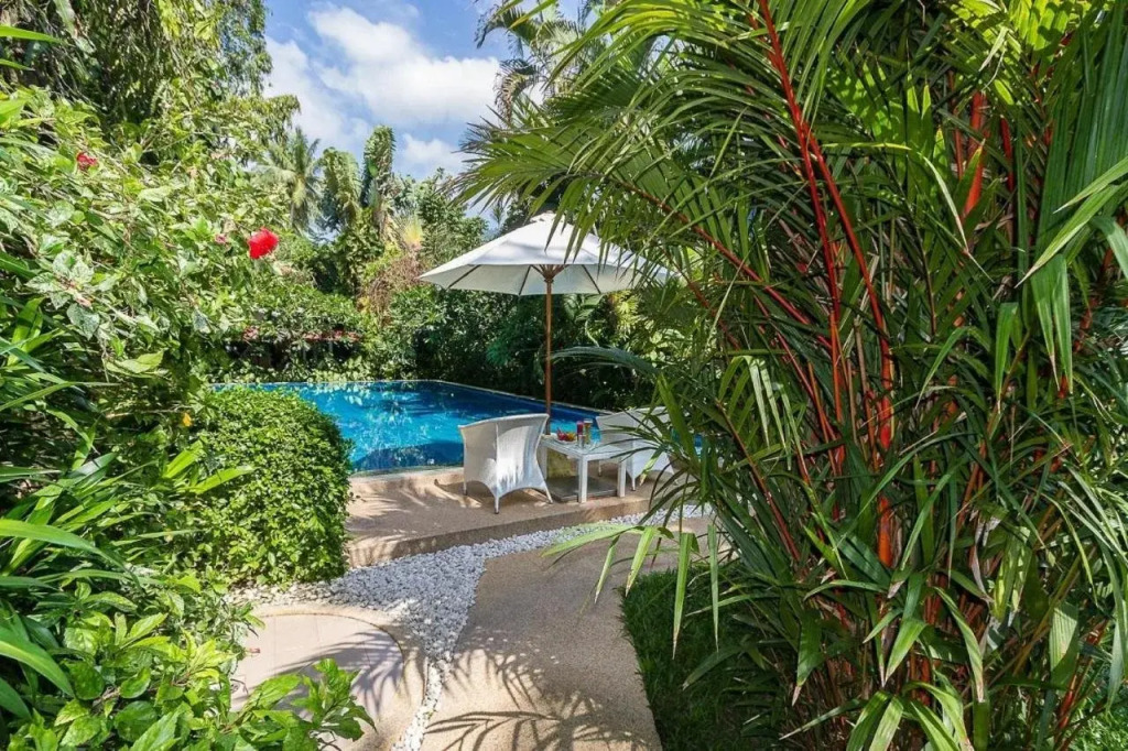 Lokal Phuket "Former K-Hotel" - SHA Extra Plus