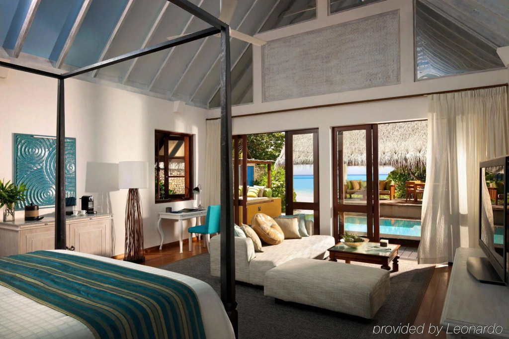 Four Seasons Resort Maldives at Landaa Giraavaru