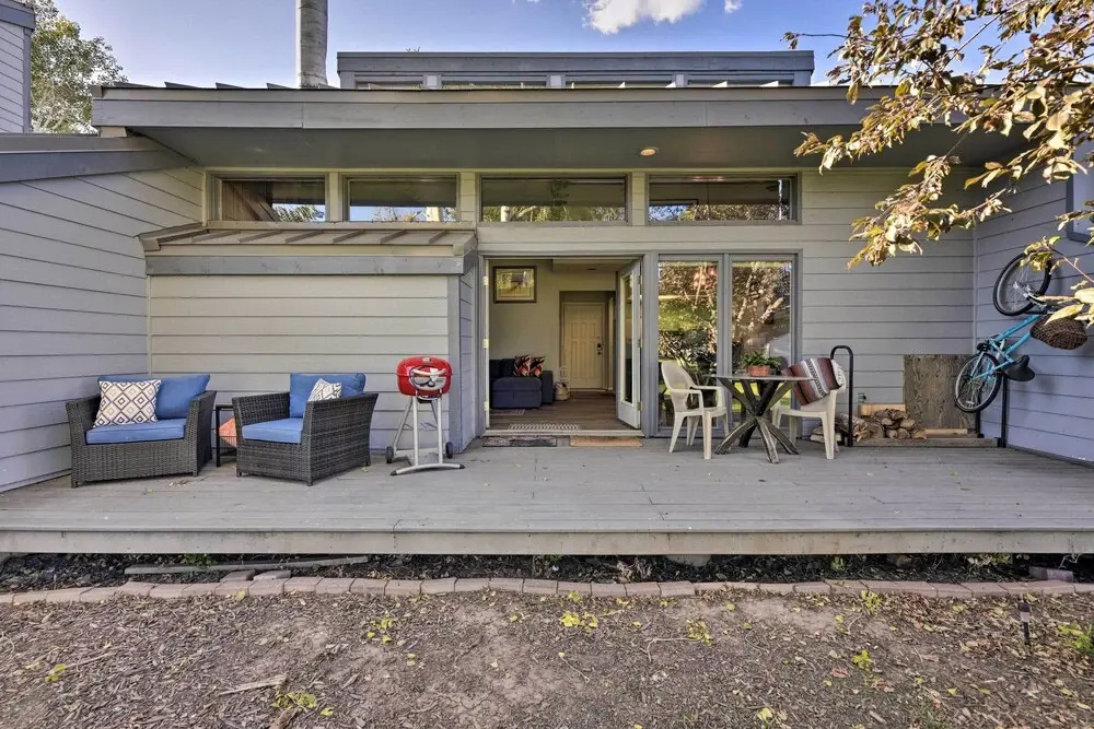 Sunny Pagosa Springs Escape w/ Deck & Views!