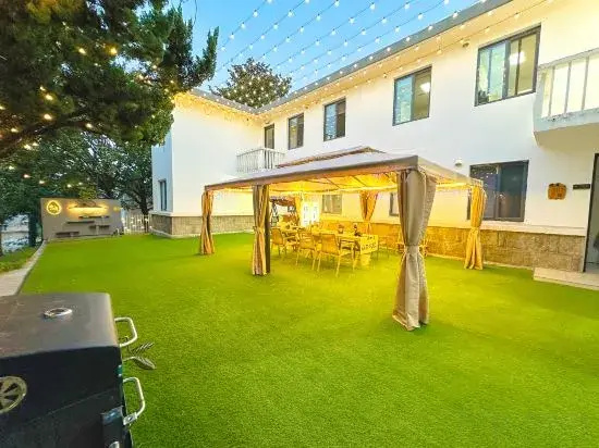 Xiaoyue Homestay (Haitang South Road Branch)