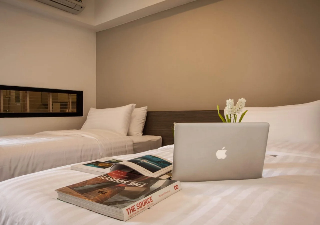 Dee Dee Place Hotel