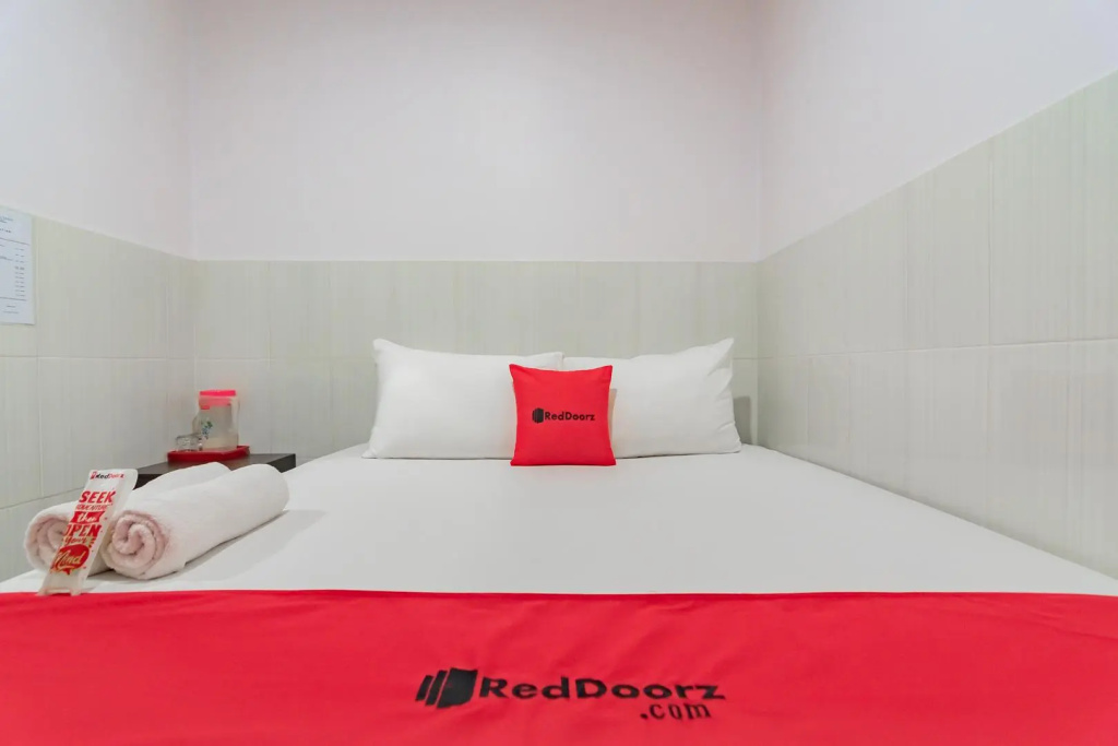 RedDoorz @ Komplek Pontianak Mall