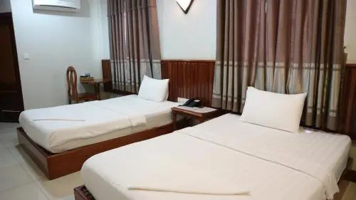Holiday Hotel
