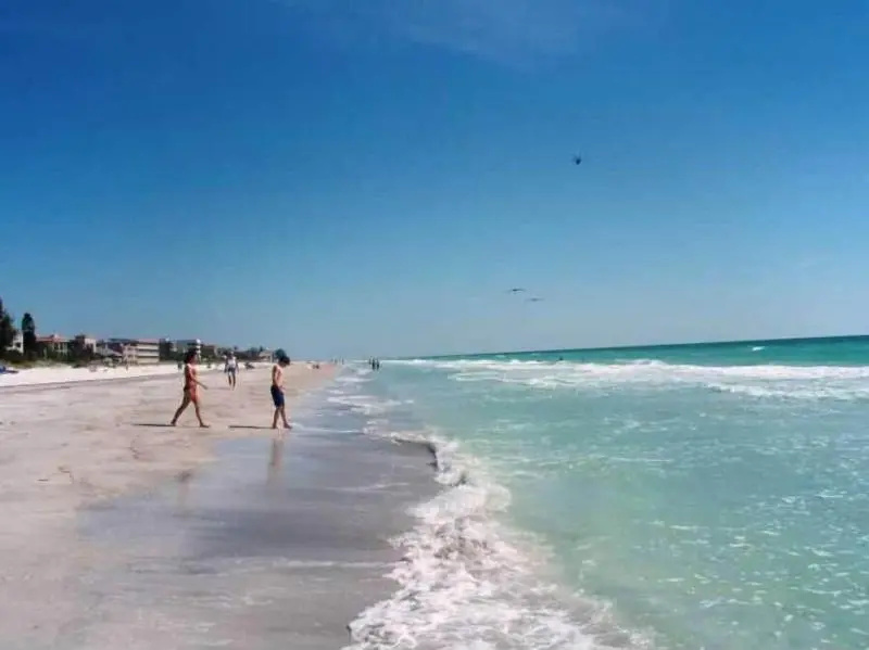 Express Inn & Suites - 5 Miles from St Petersburg Clearwater Airport