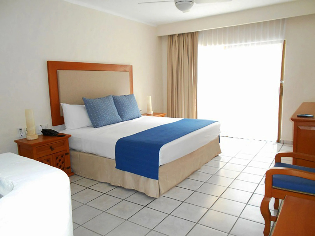Park Royal Homestay Los Tules.